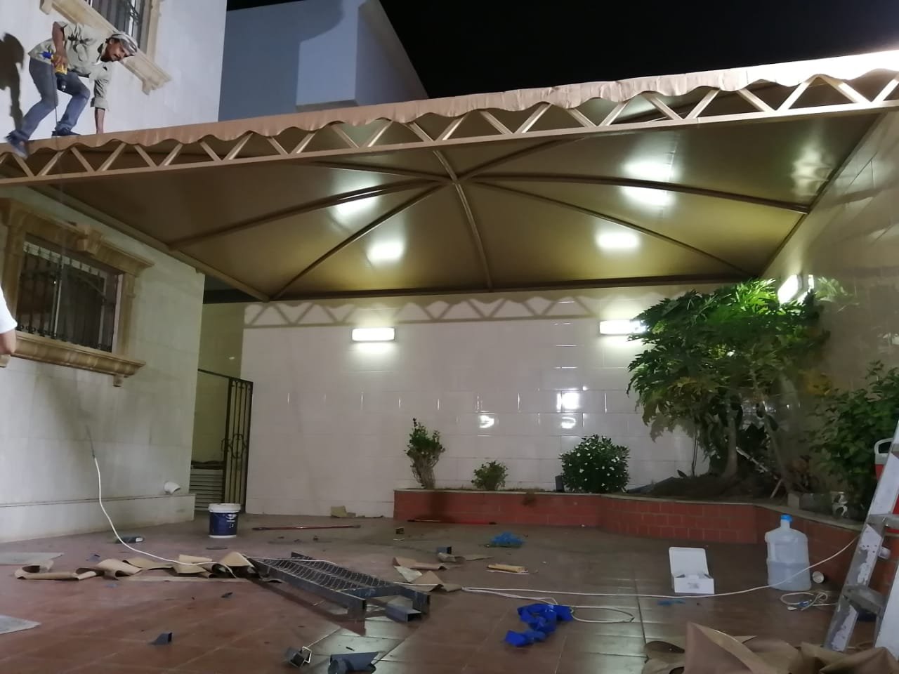 محل تركيب المظلات في المدينة المنورة والطائف